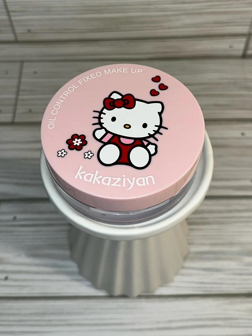 Hello Kitty Loose Setting Powder Oil Control Fixed Makeup Pink Case Kawaii Girl
